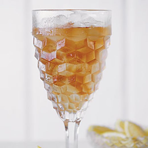 12 Refreshing Sweet Tea Recipes For the Southern Belle In You